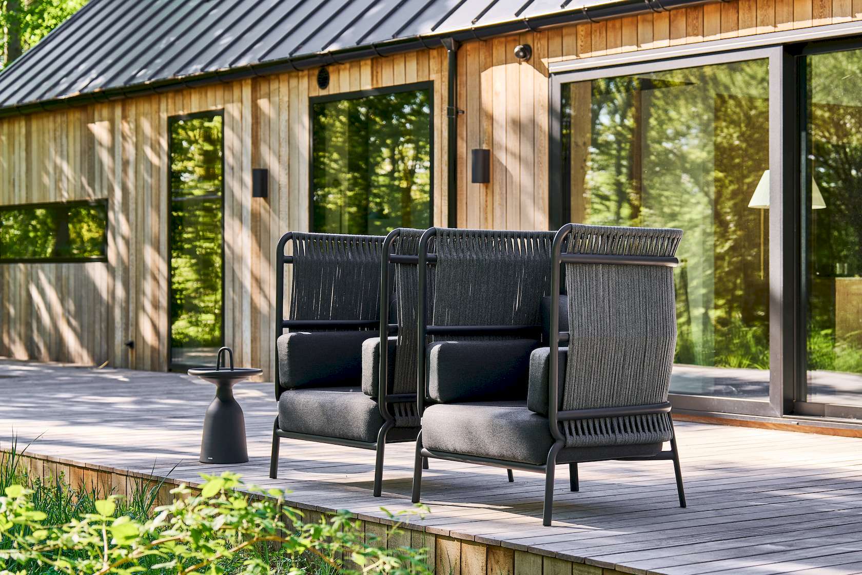 Gartenfauteuille hoch