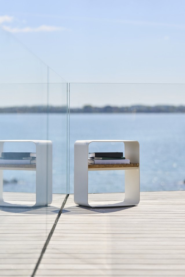 10393 Gartenbeistelltisch 2026