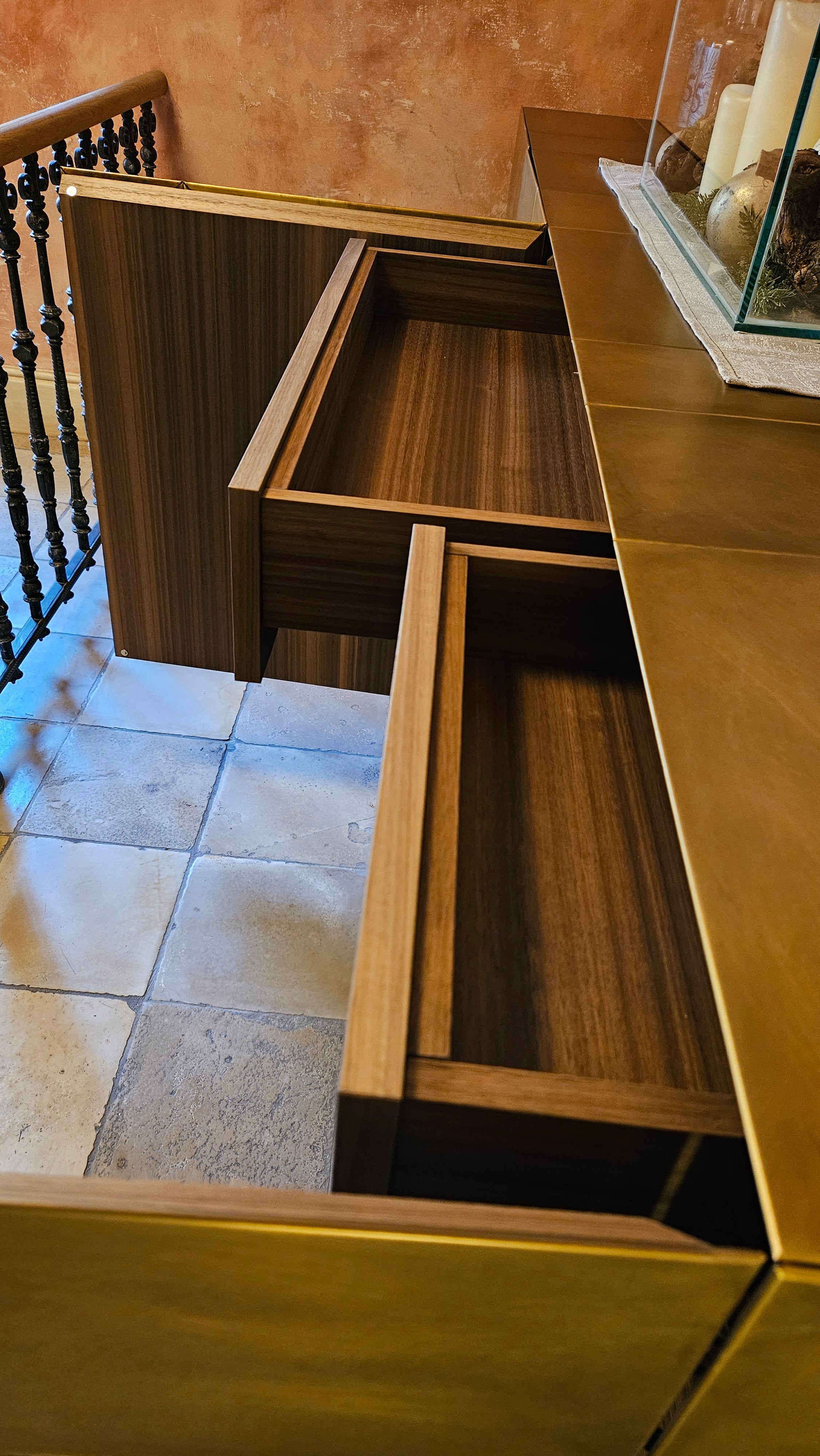 10318 Sideboard SLIM SIDE HIGH gold