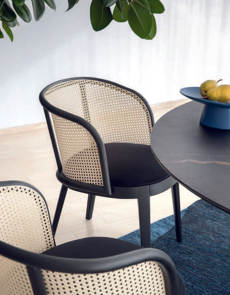 10256 Armlehnstuhl 2025