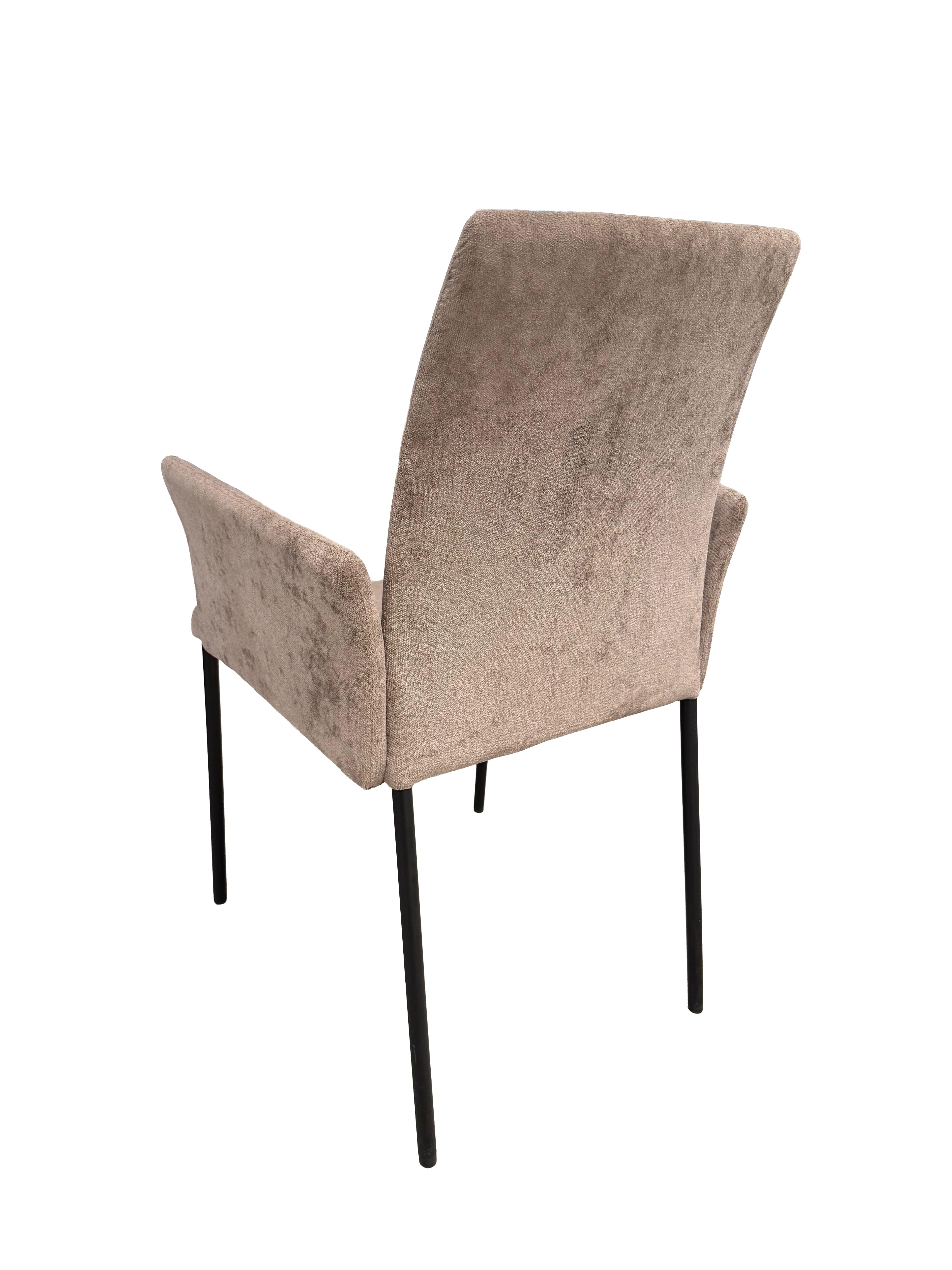 10289 Armlehnstuhl 2026