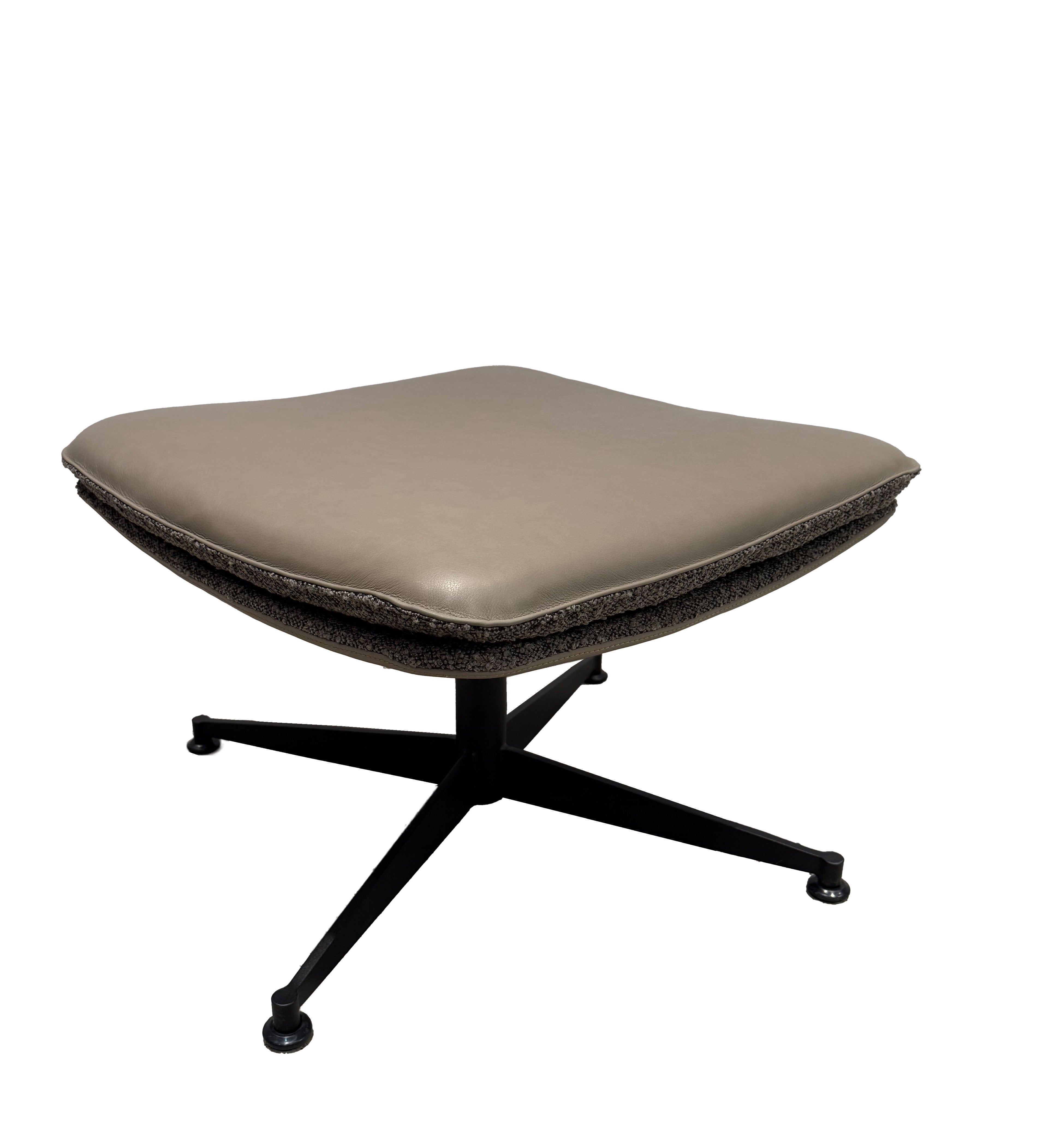 10124 Drehfauteuille inkl. Beistelltisch 2025