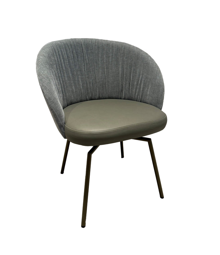 10128 Armlehnstuhl 2025