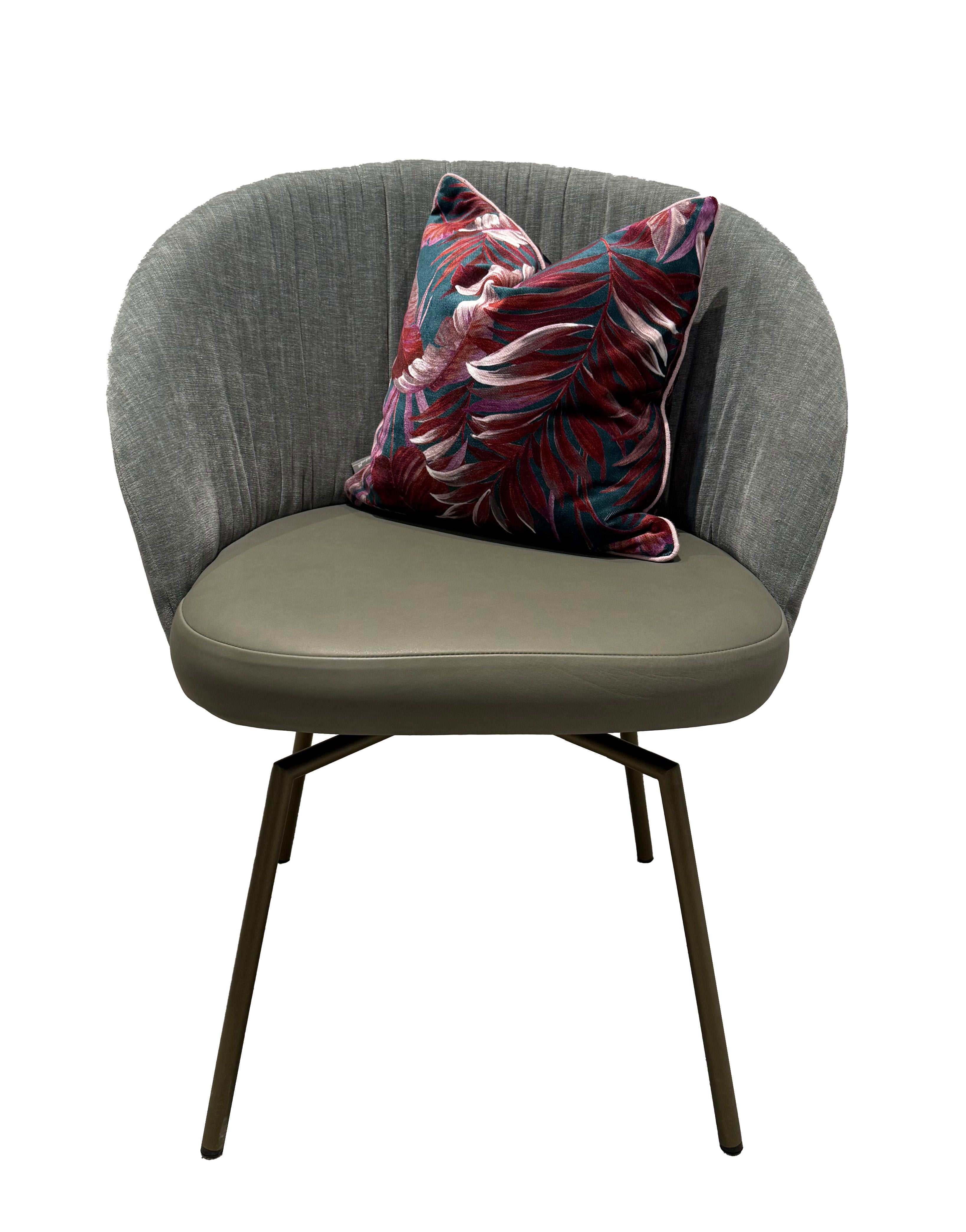 10128 Armlehnstuhl 2026