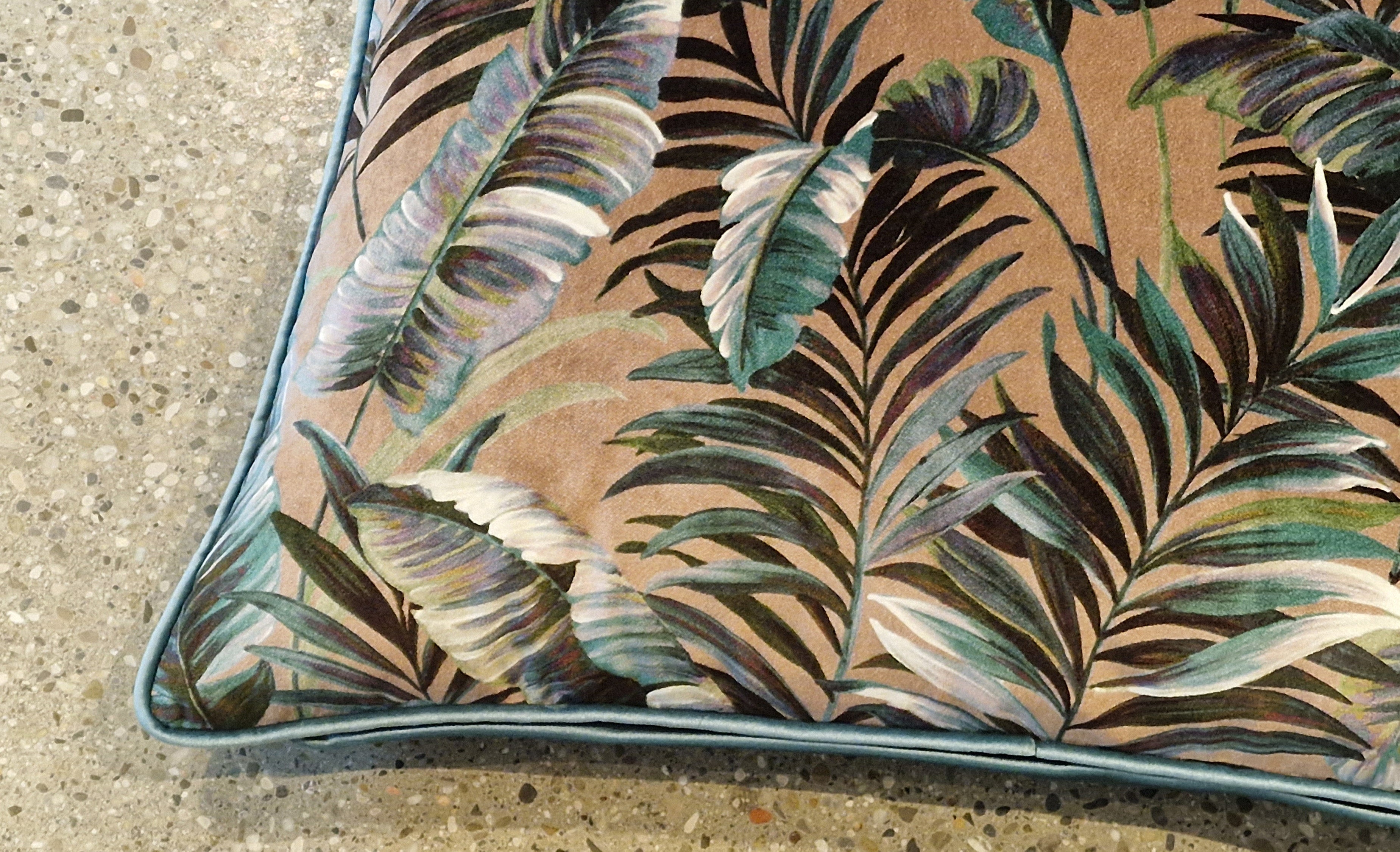 10162 Palmenpolster groß beige 2025