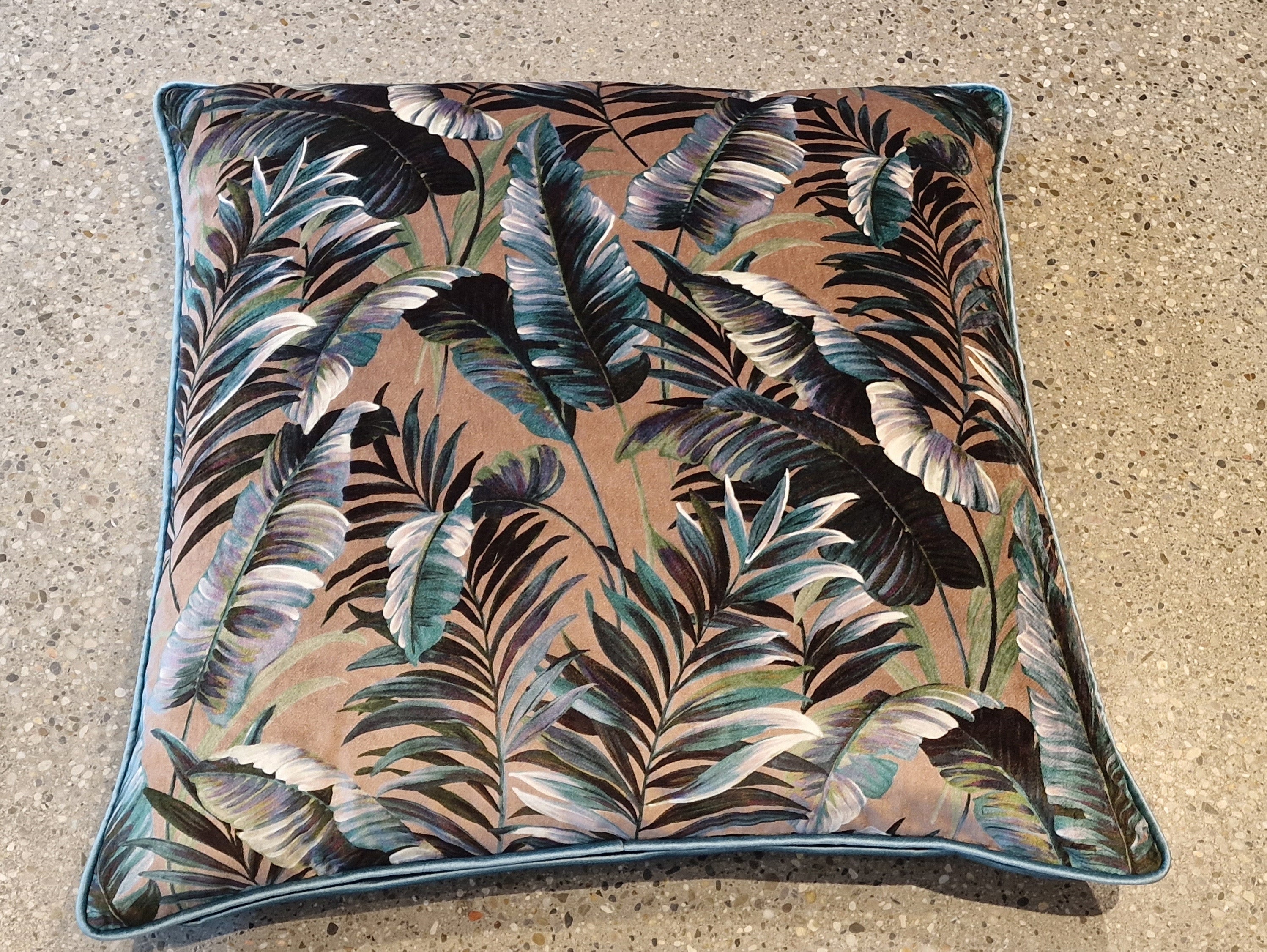 10162 Palmenpolster groß beige 2025